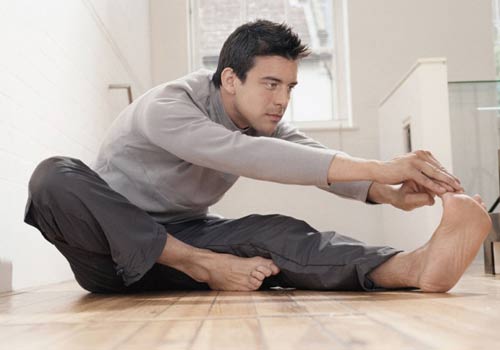 男人减压：锻炼臀部的瑜伽体式