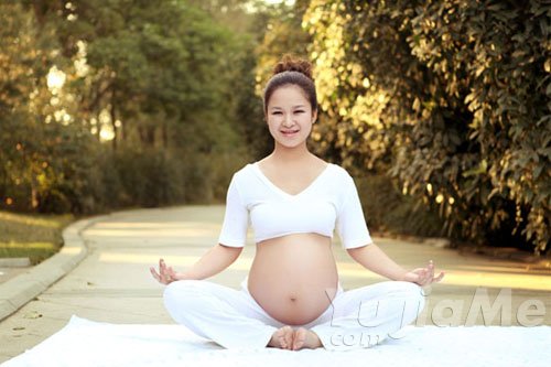 瑜伽有助于自然分娩和产后瘦身